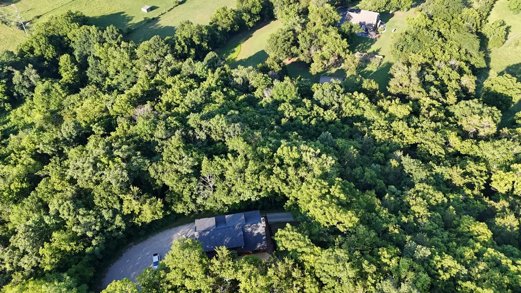 2676 Thompson Station Road, E Thompsons Station TN 37179