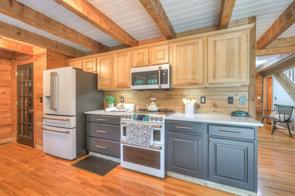 2676 Thompson Station Road, E Thompsons Station TN 37179