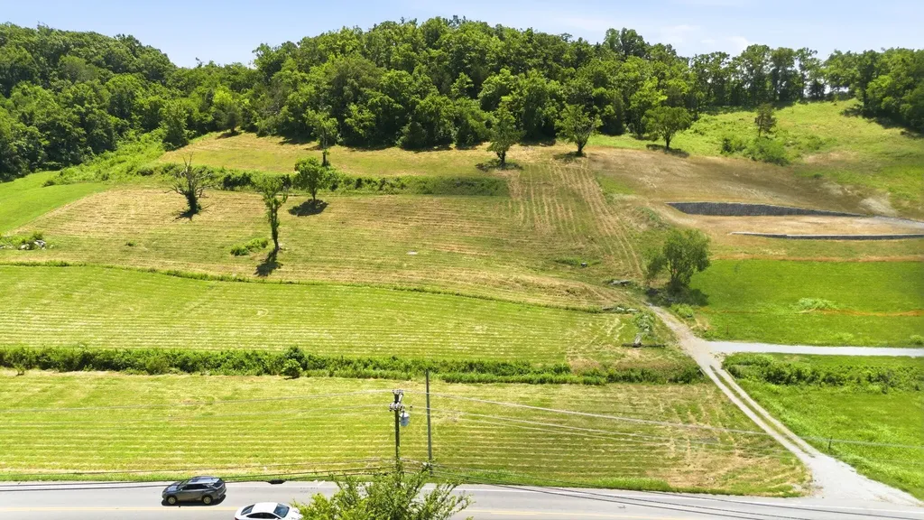 1952 Carters Creek Pike Franklin TN 37064