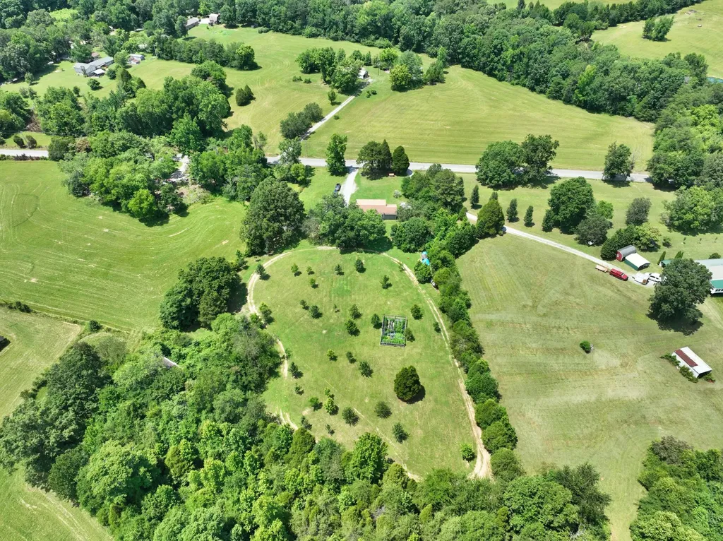 5858 Wolf Creek Road Spring City TN 37381