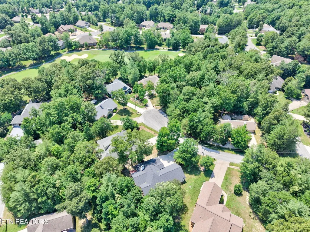 35 Leaf Circle Crossville TN 38558