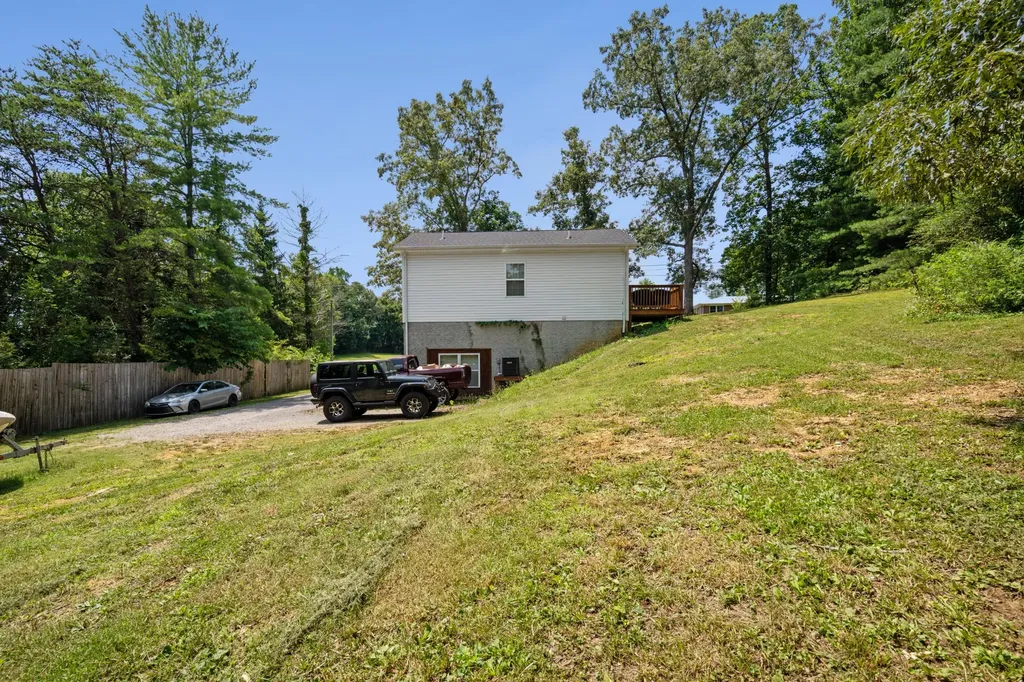 795 Lowery Lane Mcminnville TN 37110
