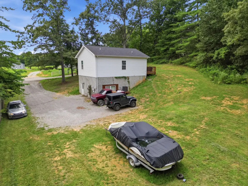 795 Lowery Lane Mcminnville TN 37110