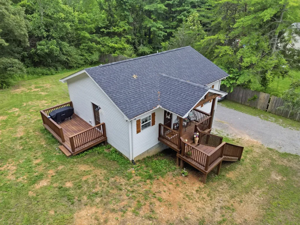 795 Lowery Lane Mcminnville TN 37110