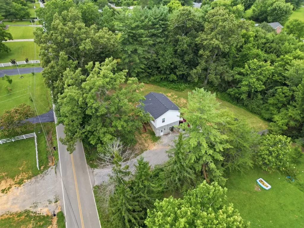 795 Lowery Lane Mcminnville TN 37110