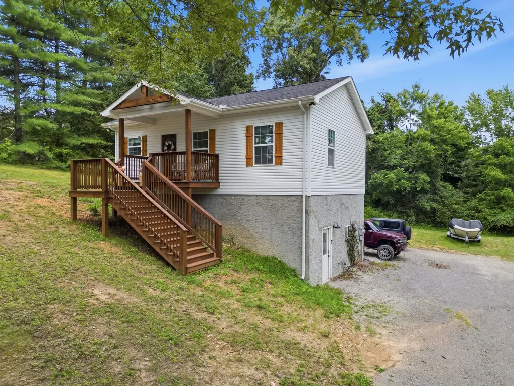 795 Lowery Lane Mcminnville TN 37110