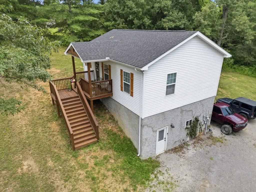 795 Lowery Lane Mcminnville TN 37110