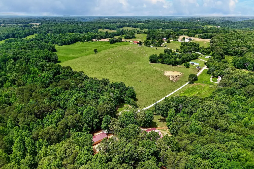 211 Arizona Lane Walling TN 38587