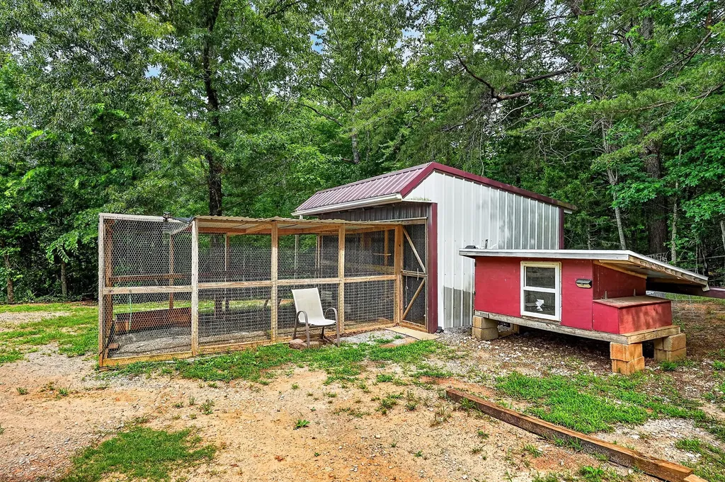 211 Arizona Lane Walling TN 38587
