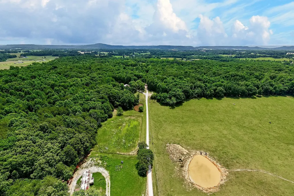 211 Arizona Lane Walling TN 38587