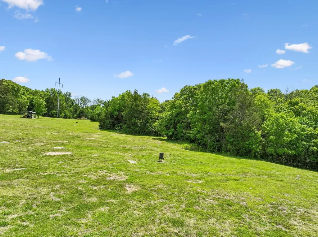 2064 Roberts Road Watertown TN 37184