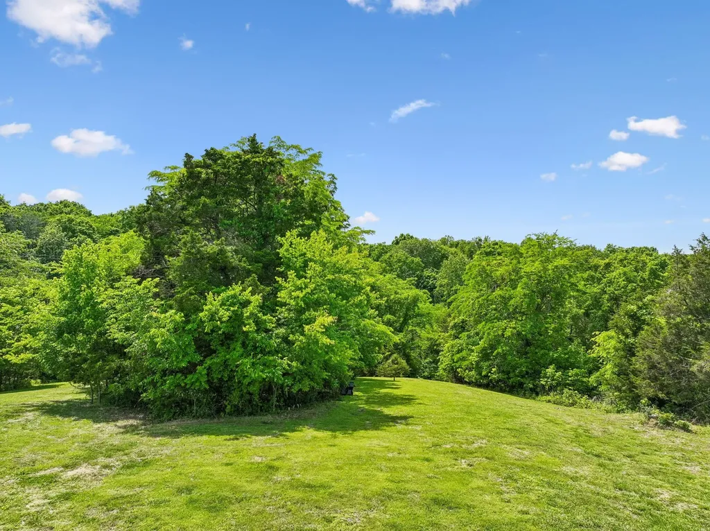 2064 Roberts Road Watertown TN 37184