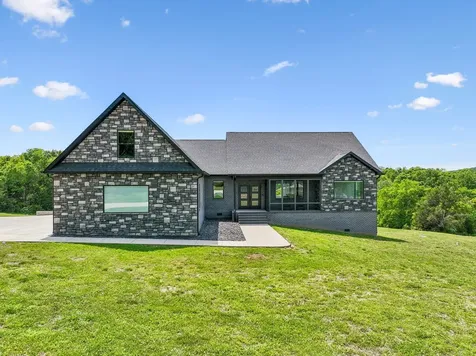 2064 Roberts Road Watertown TN 37184