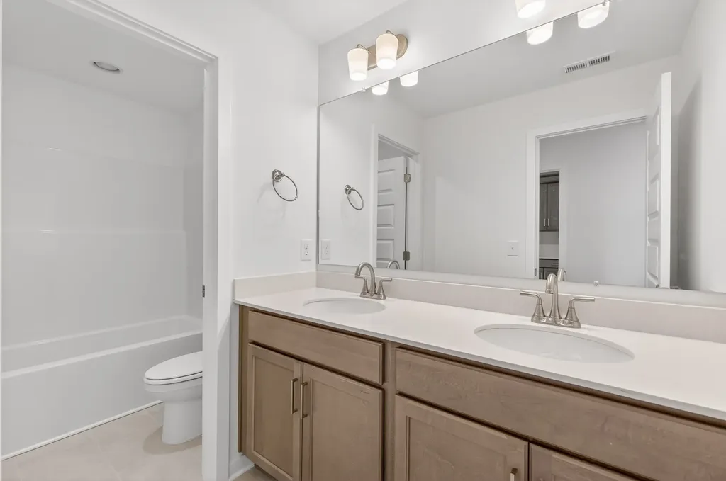 2259 Charlie Place White House TN 37188