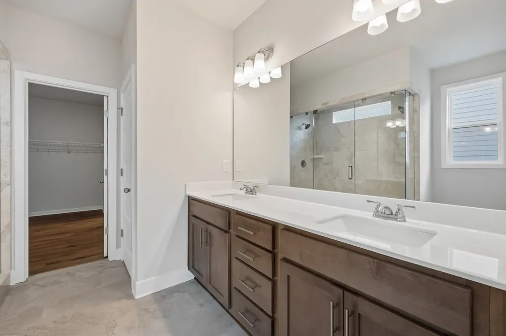1829 Charlie Place White House TN 37188