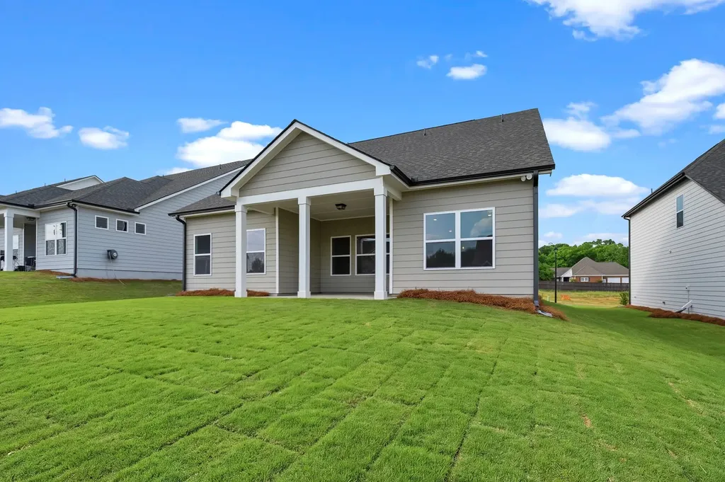 1829 Charlie Place White House TN 37188