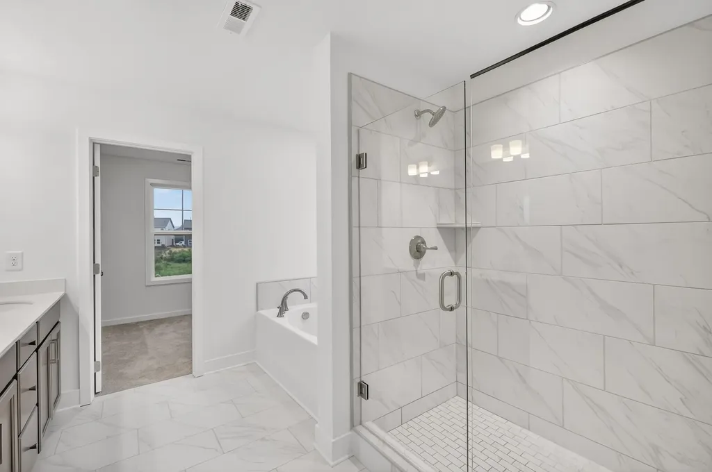 2561 Charlie Place White House TN 37188