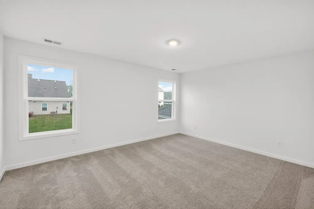 2561 Charlie Place White House TN 37188