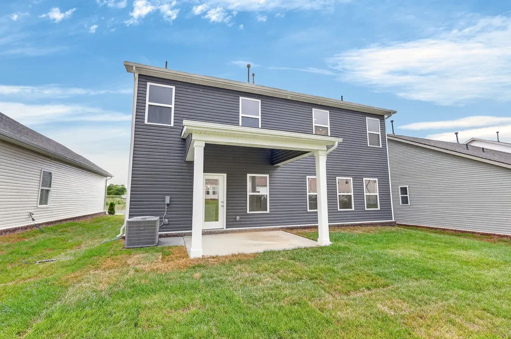 2561 Charlie Place White House TN 37188