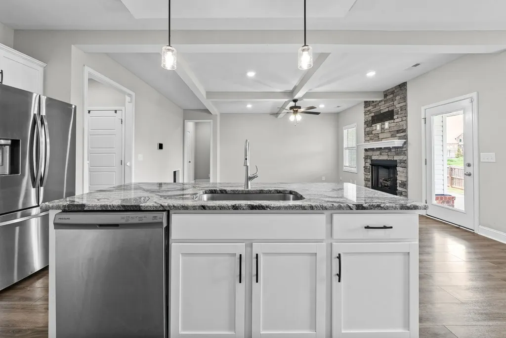 2684 Remington Trace Clarksville TN 37043