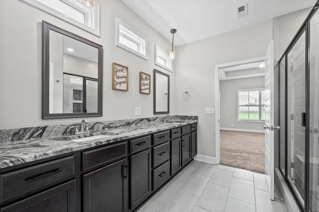 2684 Remington Trace Clarksville TN 37043