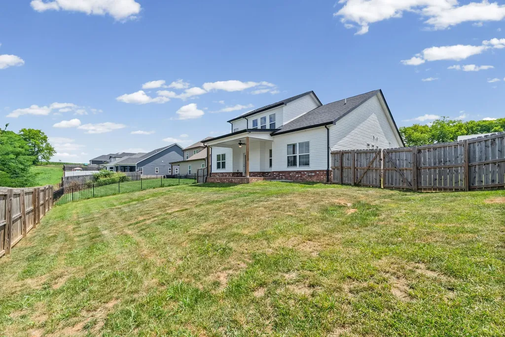 2684 Remington Trace Clarksville TN 37043