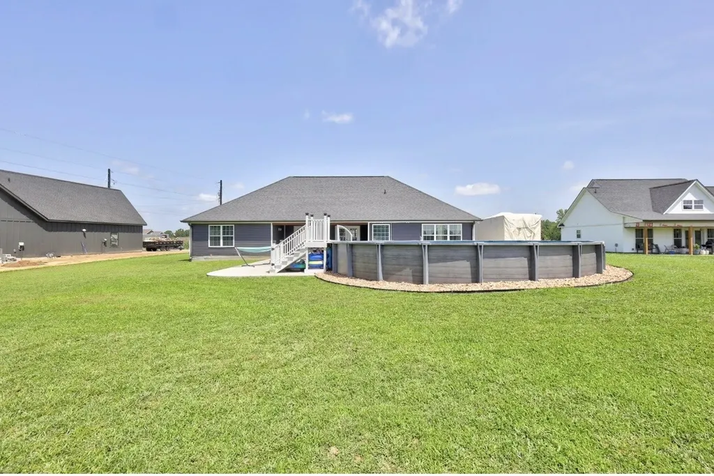 1170 Abiff Road, E Bon Aqua TN 37025