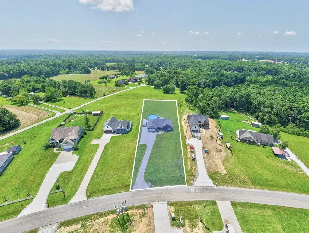 1170 Abiff Road, E Bon Aqua TN 37025