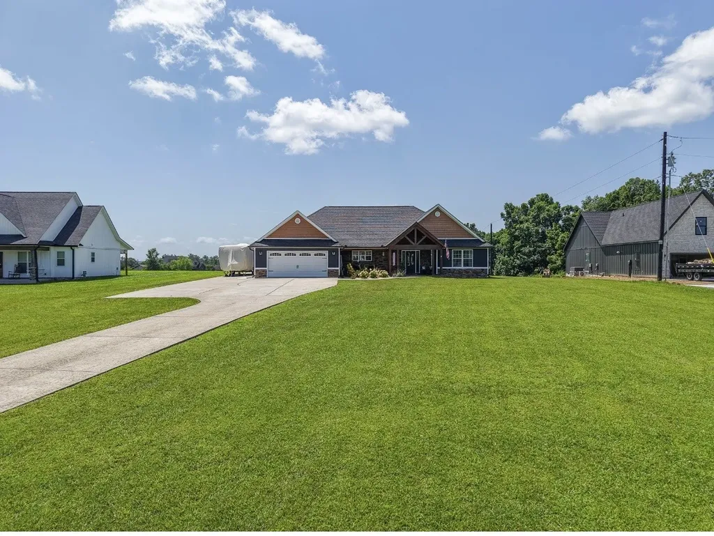 1170 Abiff Road, E Bon Aqua TN 37025