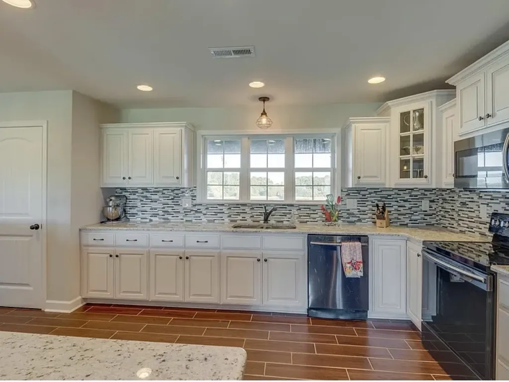 1170 Abiff Road, E Bon Aqua TN 37025
