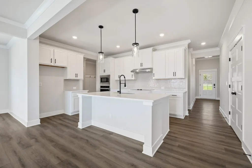 1688 Charlie Place White House TN 37188