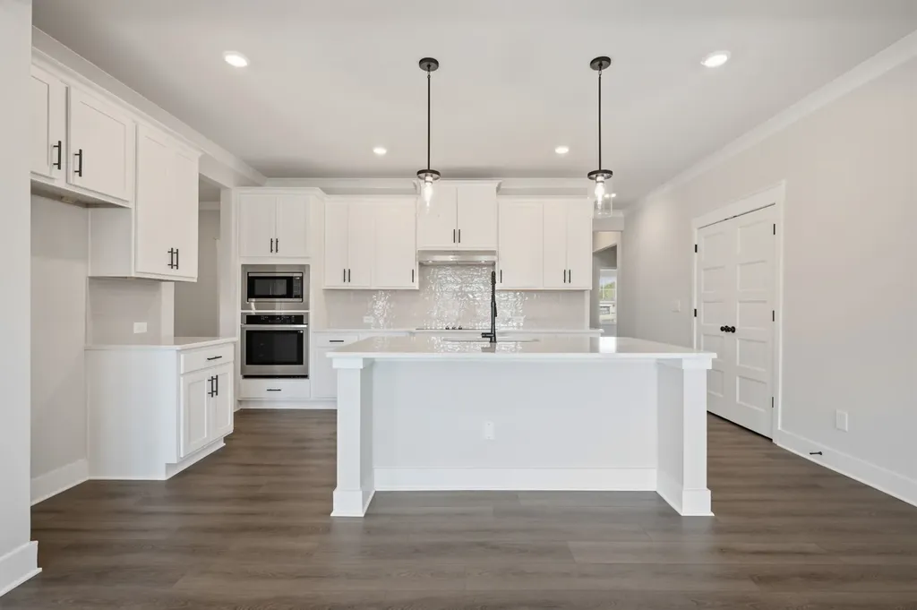 1688 Charlie Place White House TN 37188