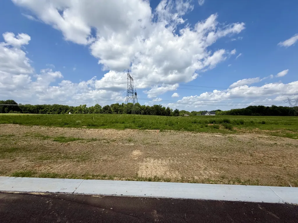 8 Fawn Meadows Clarksville TN 37043