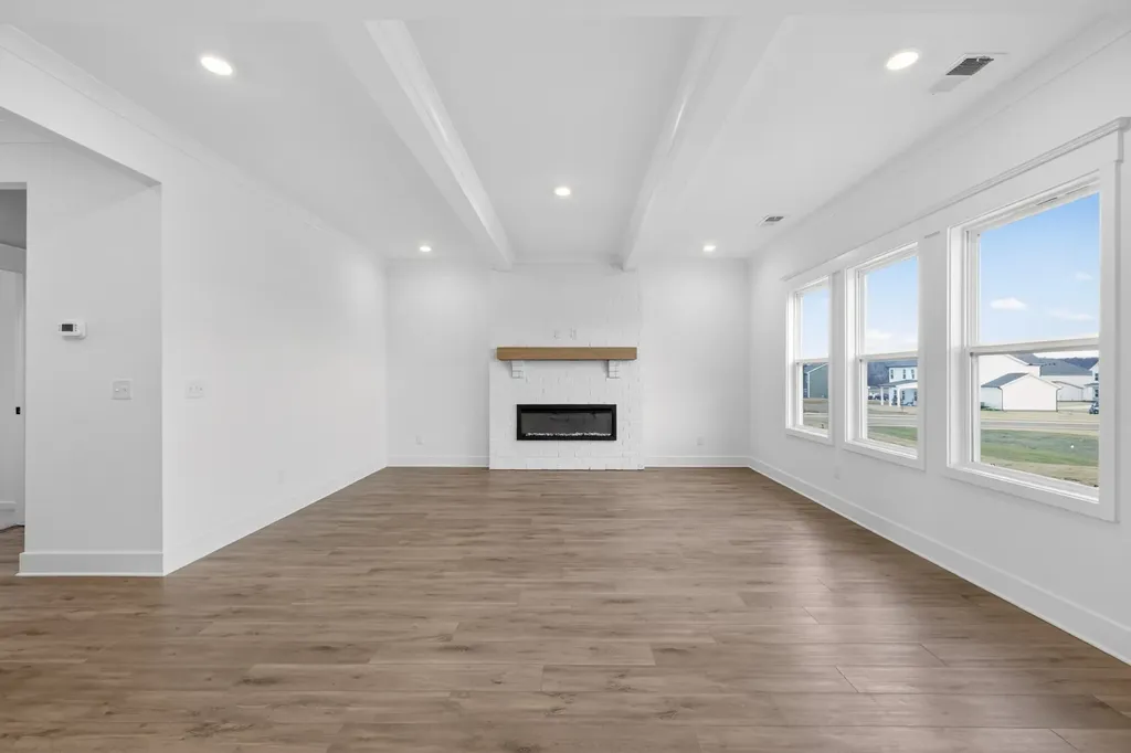 148 Yuma Lane White House TN 37188