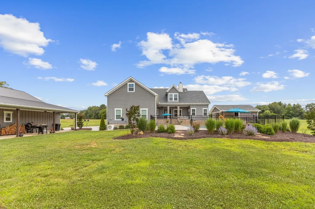 69 Meadows Road Hillsboro TN 37342