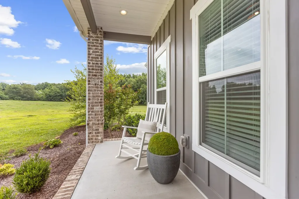 69 Meadows Road Hillsboro TN 37342