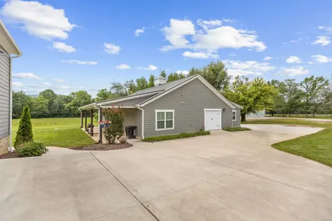 69 Meadows Road Hillsboro TN 37342