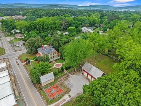 5499 Winchester Road New Market AL 35761