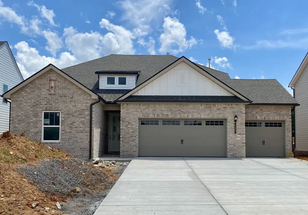 137 Yuma Lane White House TN 37188