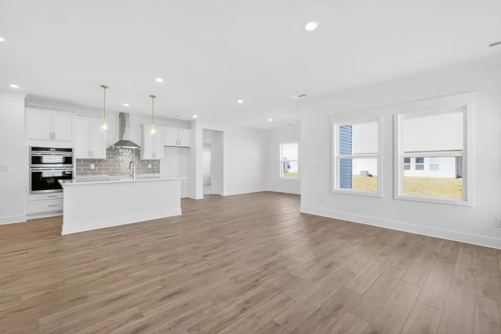 137 Yuma Lane White House TN 37188