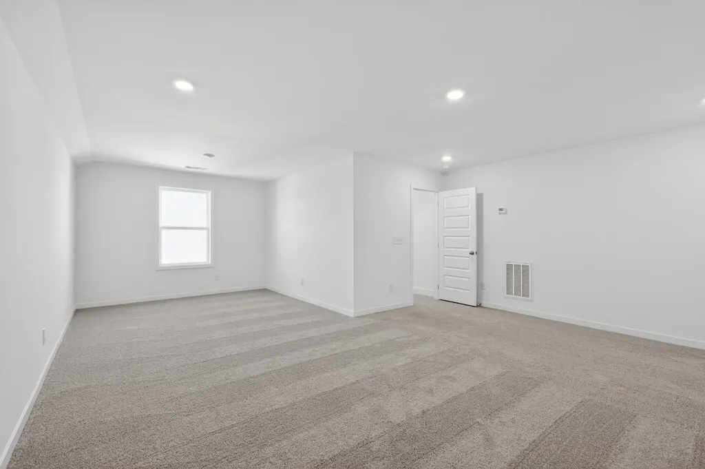 137 Yuma Lane White House TN 37188