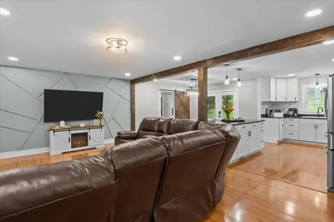 4273 Main St, W Erin TN 37061