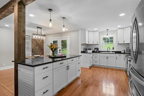 4273 Main St, W Erin TN 37061