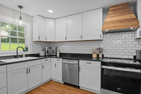 4273 Main St, W Erin TN 37061