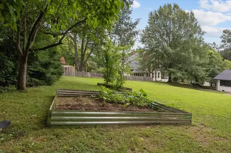 4273 Main St, W Erin TN 37061