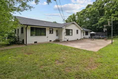 4273 Main St, W Erin TN 37061