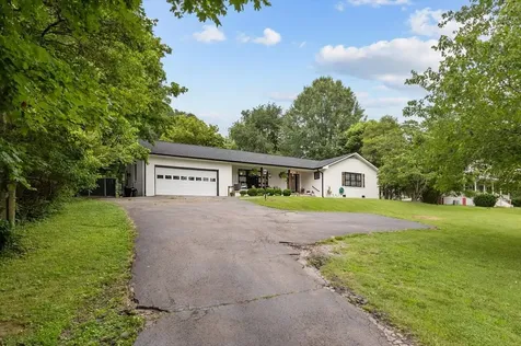 4273 Main St, W Erin TN 37061