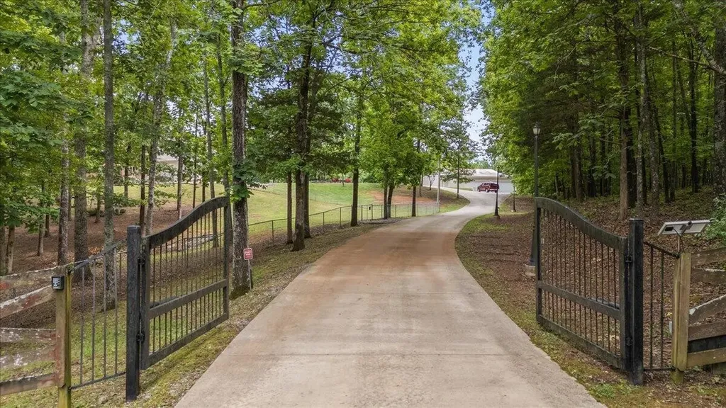6218 Hidden Hill Road Harrison TN 37341