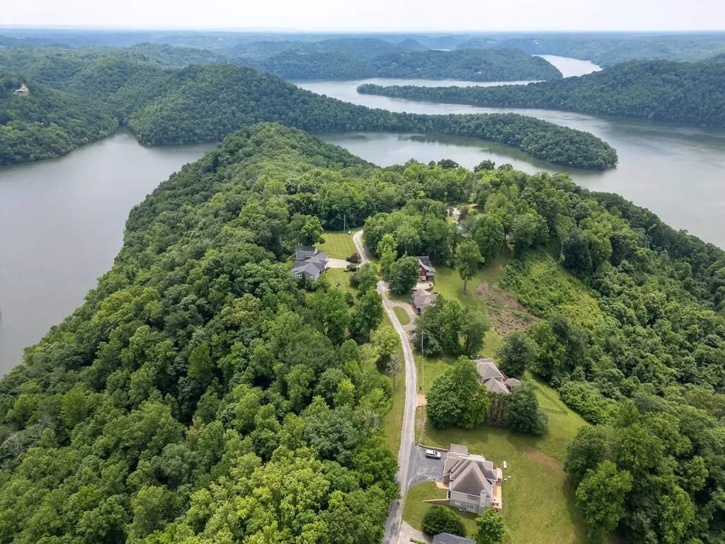 1 Lafever Ridge Road Silver Point TN 38582