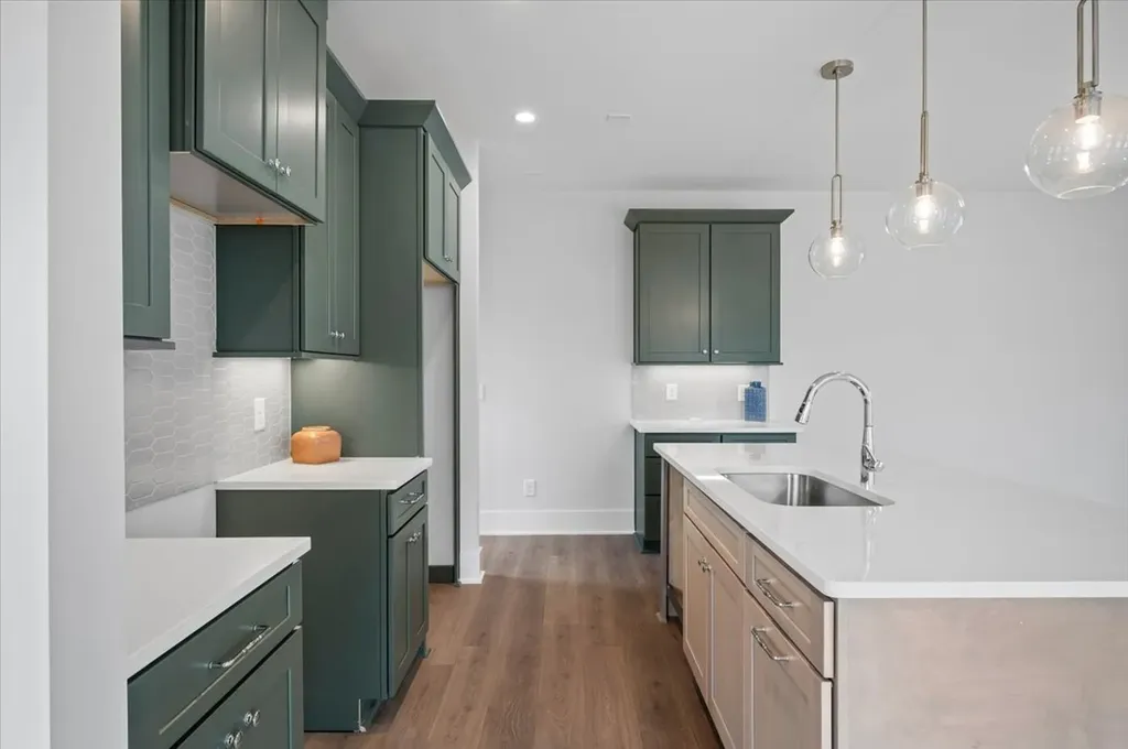 3045B Hillside Road Nashville TN 37207